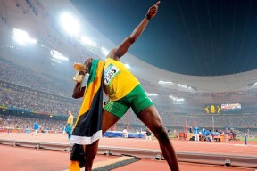 拜仁慕尼黑继续高歌猛进，德甲领跑形势稳定