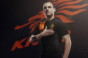 亚历克斯·格林伍德的防守韧性为袋鼠队抵御强敌进攻，格林伍德上限